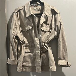 Vineyard Vines Women's Beige Shirt Jacket